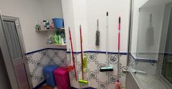 Oportunidad de Casa de Dos Plantas en Zona El Barrio! Calle Gines !