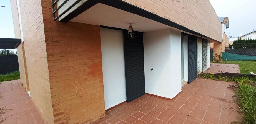 Chalet pareado – Espartinas