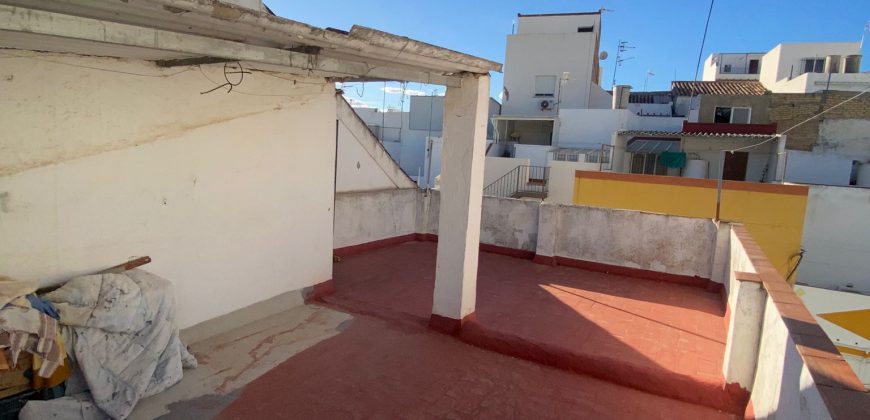 Casa con Potencial de Reforma en zona San Francisco! Morón de la Frontera.