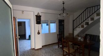 Casa con Potencial de Reforma en zona San Francisco! Morón de la Frontera.