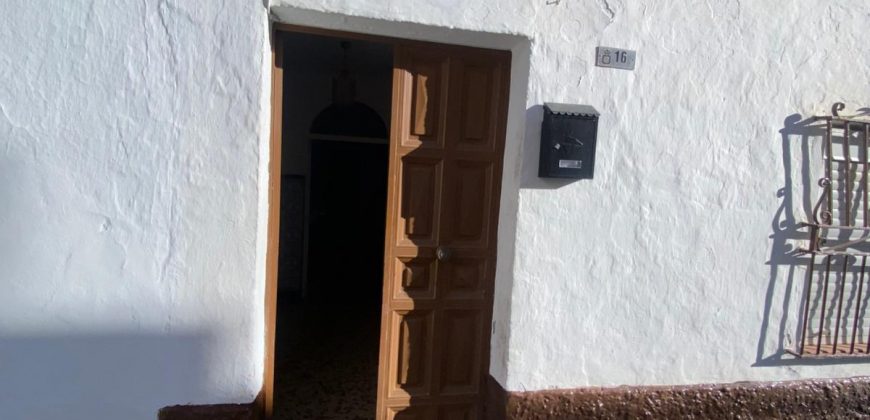 Casa con Potencial de Reforma en zona San Francisco! Morón de la Frontera.