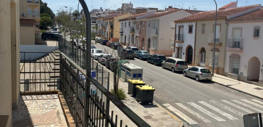Amplio Piso para Reformar en Excelente Ubicación! Zona Puerta Sevilla. Morón de la Frontera.