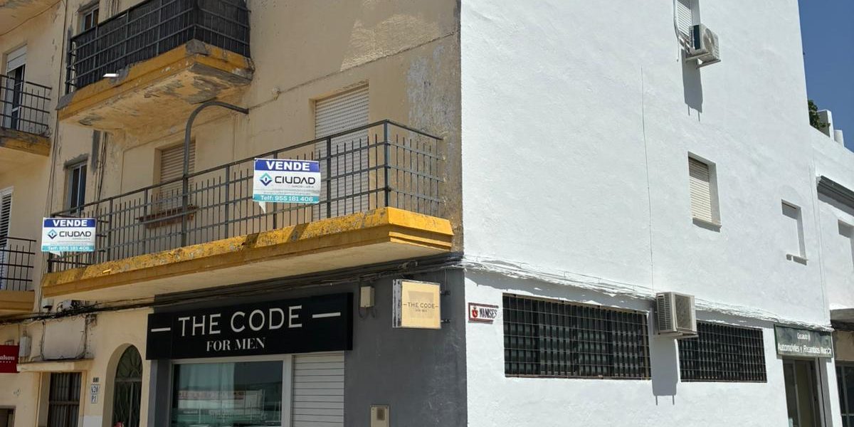 Amplio Piso para Reformar en Excelente Ubicación! Zona Puerta Sevilla. Morón de la Frontera.