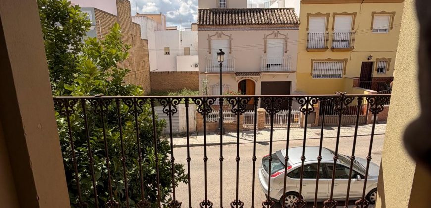 Amplia Casa en Venta en la Exclusiva Zona de La Alameda ! Morón de la Frontera