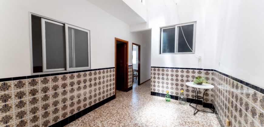 OPORTUNIDAD DE CASA EN AVDA DEL PANTANO!