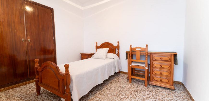 OPORTUNIDAD DE CASA EN AVDA DEL PANTANO!