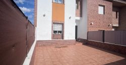 CASA ADOSADA CON AMPLIO PATIO EN MAIRENA DEL ALCOR