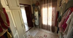 Casa Moderna en Semi-centro con Opciones de Aparcamiento, Patio Privado y Solarium!