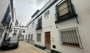 CASA DE DOS PLANTAS EN MARCHENA