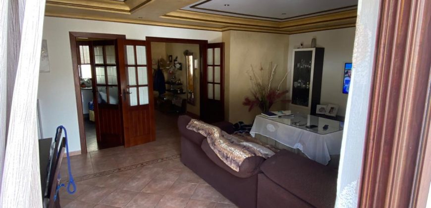 Amplio Piso con Terraza en calle Ancha !
