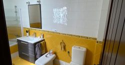 Amplio Piso con Terraza en calle Ancha !