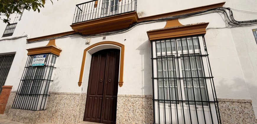 ¡VIVIENDA EN VENTA EN PARADAS C/LARGA 40!