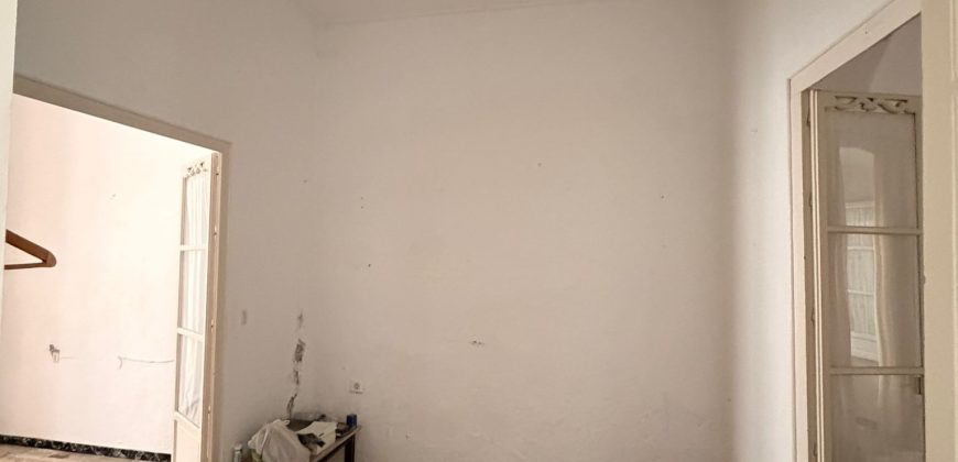 ¡VIVIENDA EN VENTA EN PARADAS C/LARGA 40!