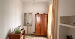 ¡VIVIENDA EN VENTA EN PARADAS C/LARGA 40!