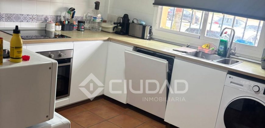 Adosado en Urb. Albatros, Martín Miguel