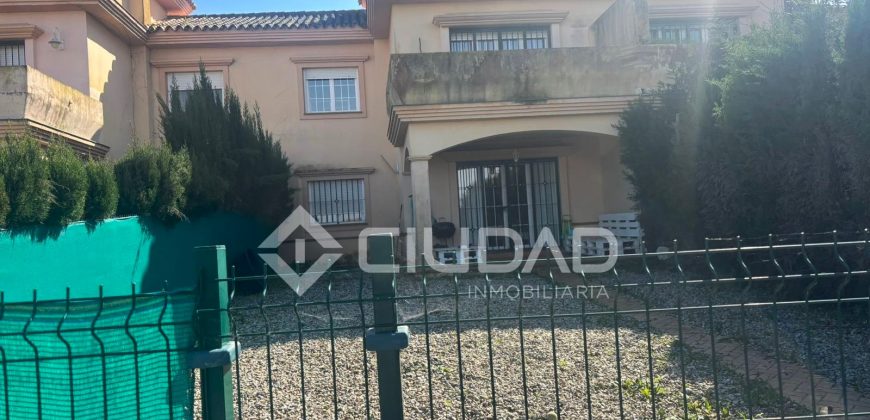 Adosado en Urb. Albatros, Martín Miguel