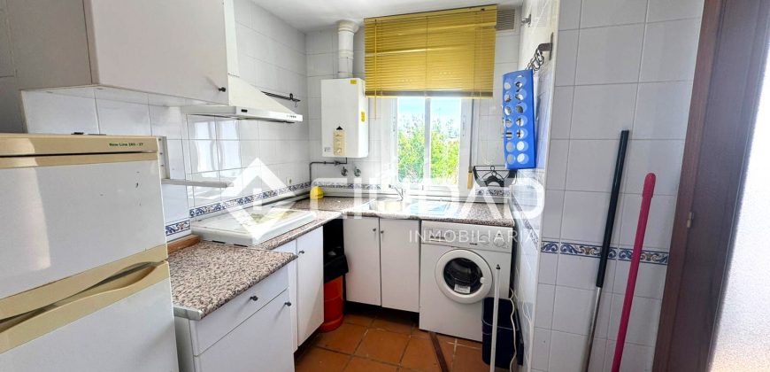 Dúplex en Capuchinos con terraza en residencial con piscina y jardín