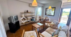 Dúplex en Capuchinos con terraza en residencial con piscina y jardín