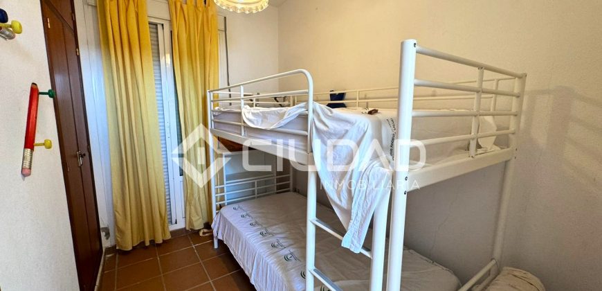 Dúplex en Capuchinos con terraza en residencial con piscina y jardín