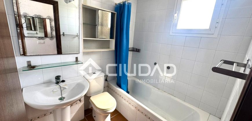 Dúplex en Capuchinos con terraza en residencial con piscina y jardín