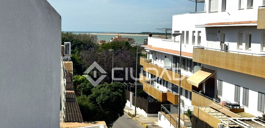 Dúplex en Capuchinos con terraza en residencial con piscina y jardín