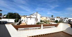 Dúplex en Capuchinos con terraza en residencial con piscina y jardín