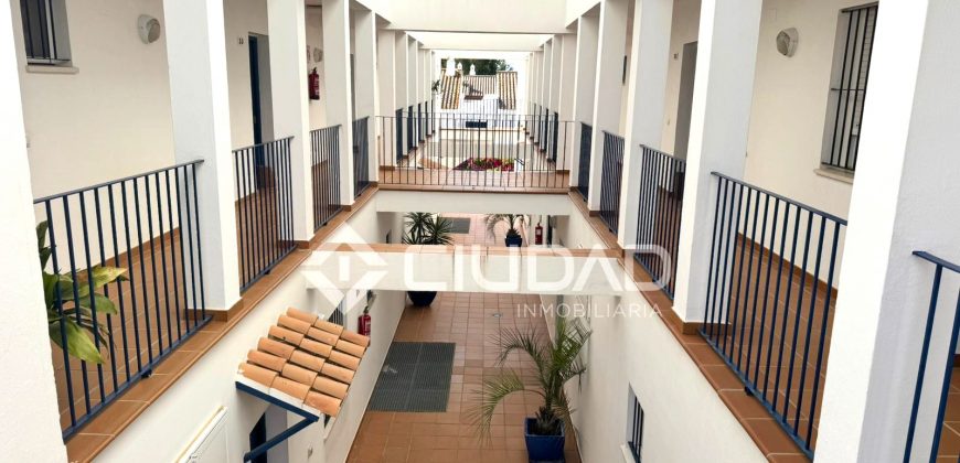 Dúplex en Capuchinos con terraza en residencial con piscina y jardín