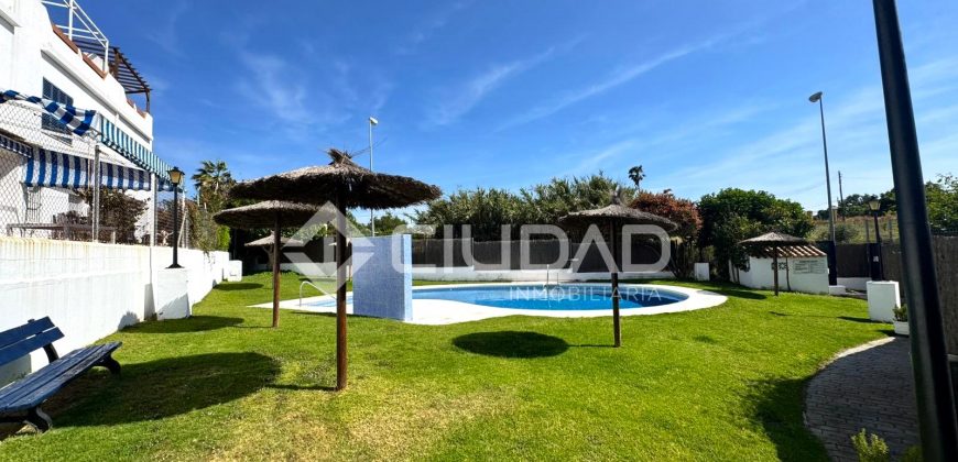Dúplex en Capuchinos con terraza en residencial con piscina y jardín