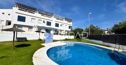 Dúplex en Capuchinos con terraza en residencial con piscina y jardín