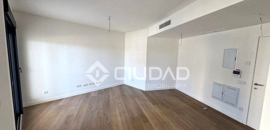 Apartamento a estrenar en lujosa urbanización junto a la playa