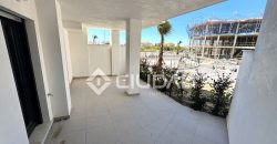 Apartamento a estrenar en lujosa urbanización junto a la playa