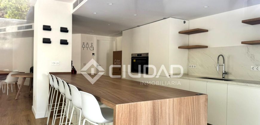 Apartamento a estrenar en lujosa urbanización junto a la playa