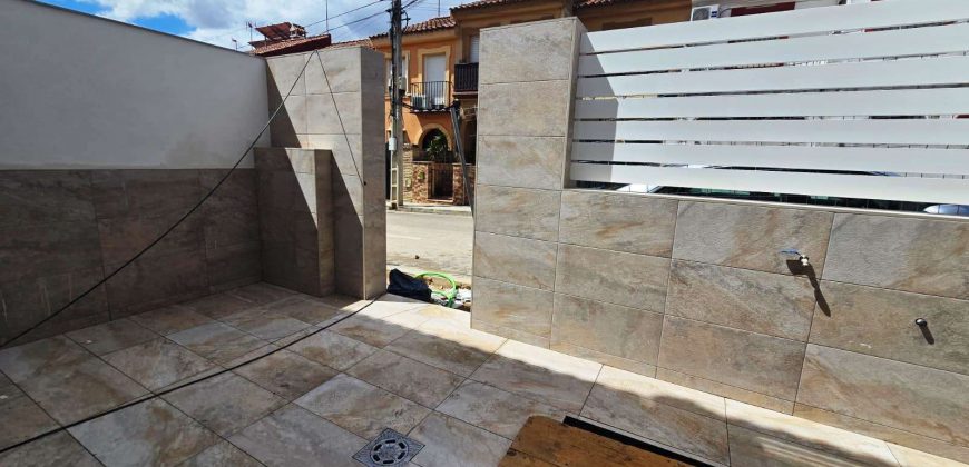 Casa adosada a estrenar – Bormujos