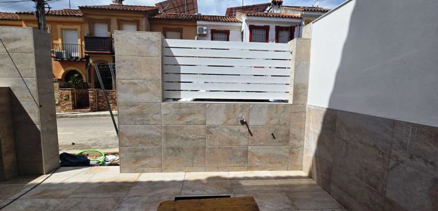 Casa adosada a estrenar – Bormujos