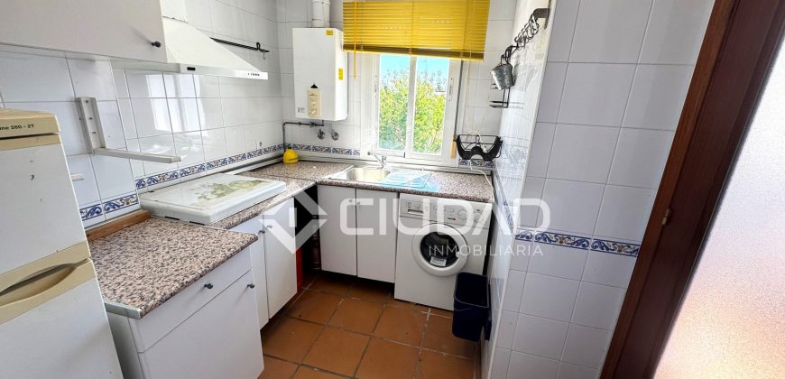 Dúplex en Capuchinos con terraza en residencial con piscina y jardín