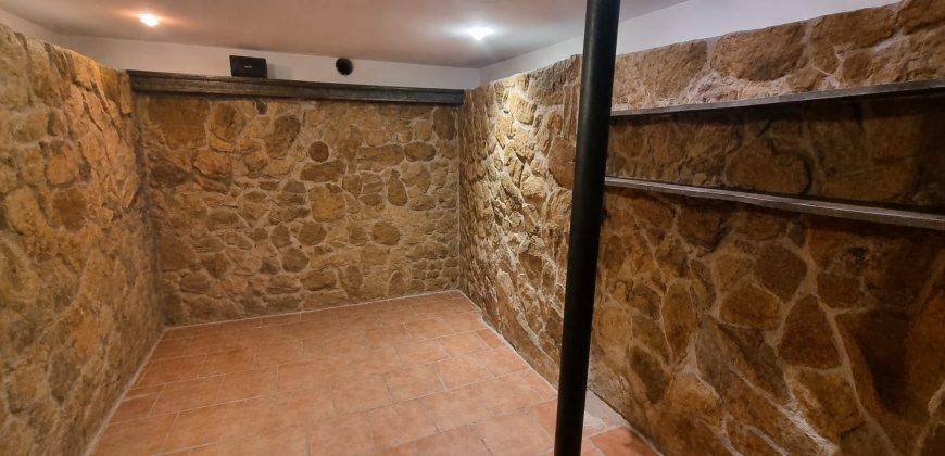 Casa adosada en esquina – Bormujos