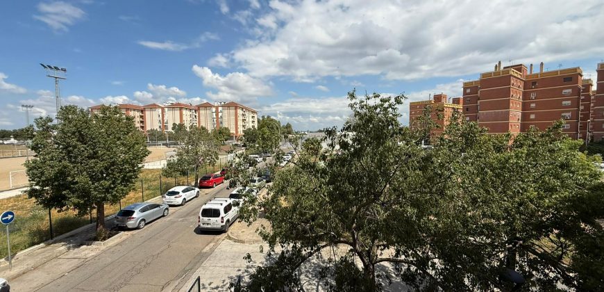 PISO CON PISCINA, GARAJE Y TRASTERO