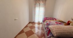 Amplia Propiedad con Local Comercial en Avda. del Pantano!