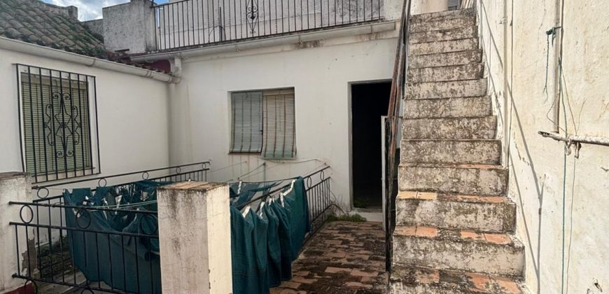 ¡VIVIENDA EN VENTA C/MORÓN 4!