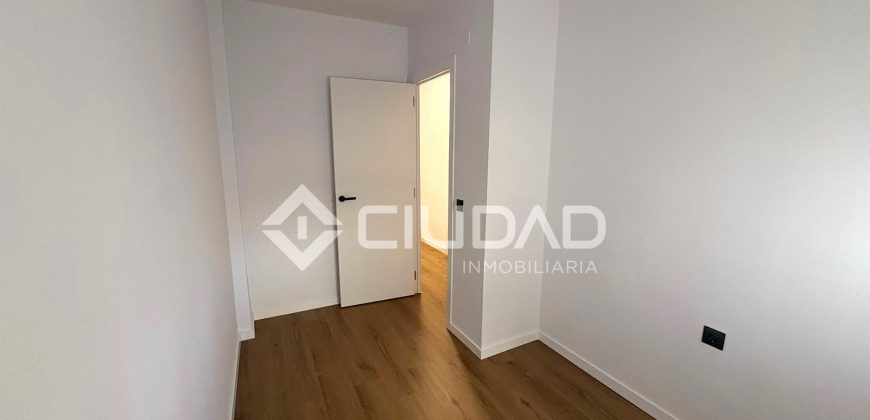PISO REFORMADO A ESTRENAR EN CENTRO/PLAYA