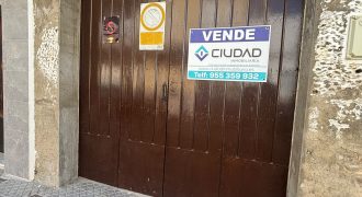 ¡MAGNIFICA COCHERA EN VENTA EN PARADAS!