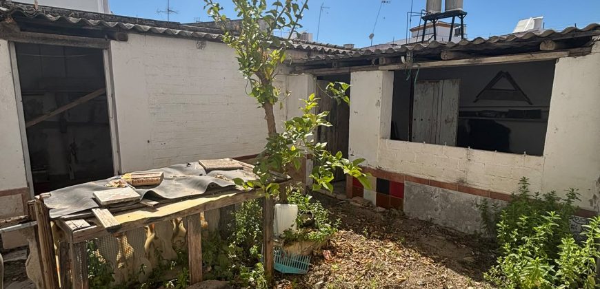 ¡MAGNIFICA COCHERA EN VENTA EN PARADAS!