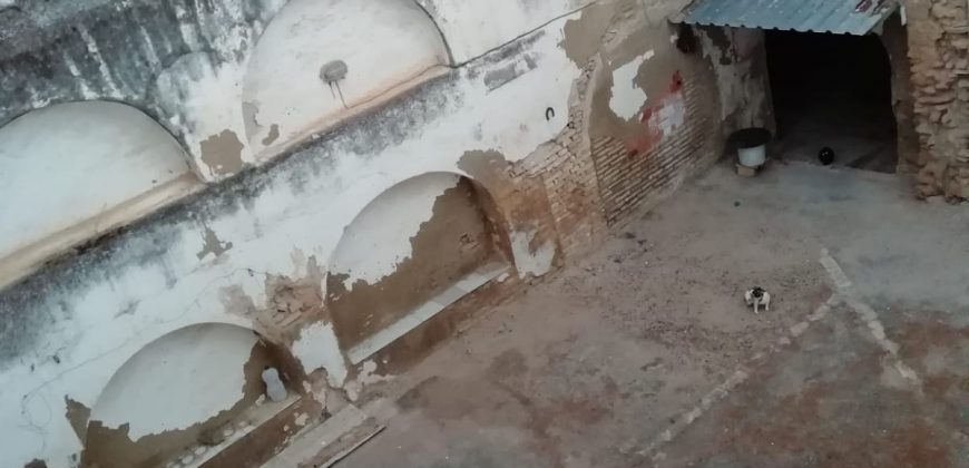 MAGNÍFICA COCHERA CON POSIBILIDAD DE HACER LA VIVIENDA DE TUS SUEÑOS
