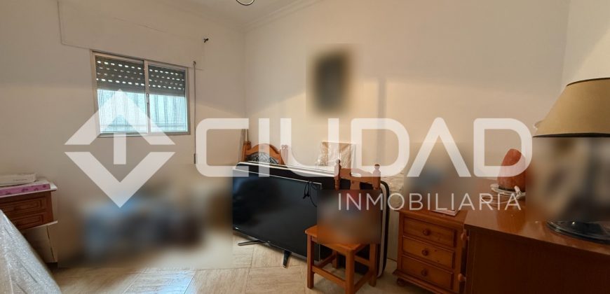 Casa con gran amplitud – Zona del Castillo
