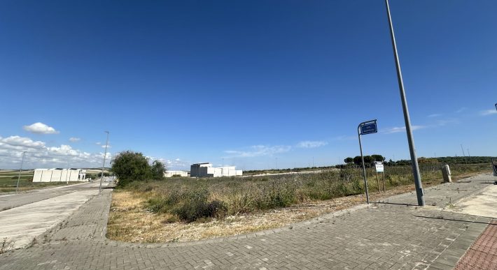 PARCELA INDUSTRIAL EN POLÍGONO PEMAR