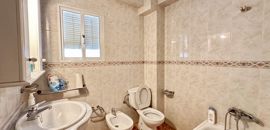 PISO DE TRES HABITACIONES