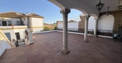 CHALET CON PISCINA COMUNITARIA EN URBANIZACIÓN EL HIGUERAL