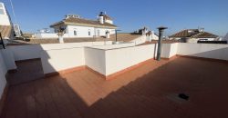 CHALET CON PISCINA COMUNITARIA EN URBANIZACIÓN EL HIGUERAL