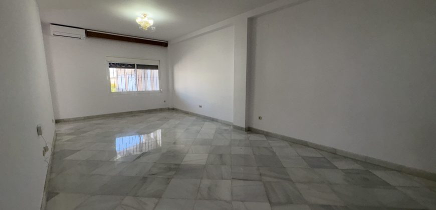 CHALET CON PISCINA COMUNITARIA EN URBANIZACIÓN EL HIGUERAL