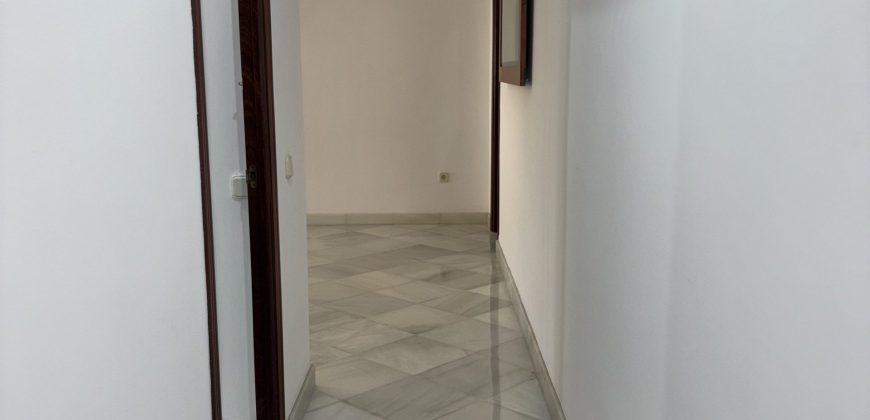 CHALET CON PISCINA COMUNITARIA EN URBANIZACIÓN EL HIGUERAL